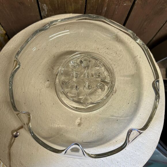 Vintage Glass Flower Frog Bowl, Clear Glass Flower Arranging Dish Wavy Rim Decor - Picture 3 of 6